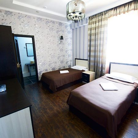 Voyage Hotel بيشكيك الغرفة الصورة