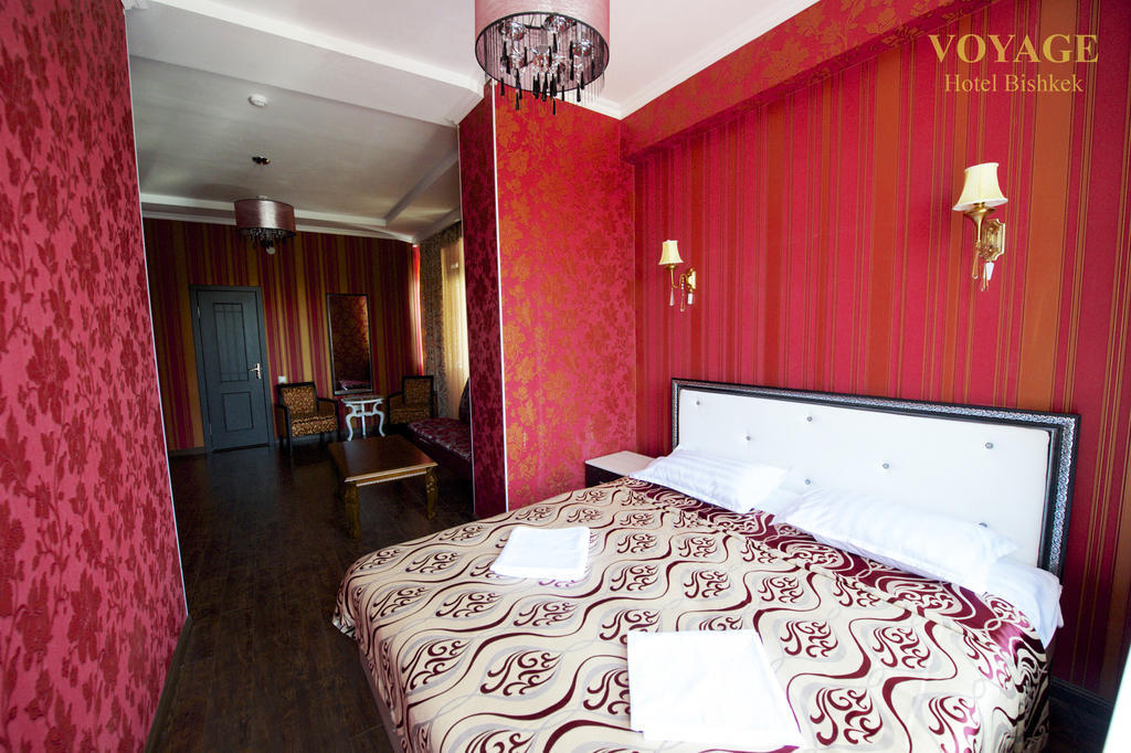 Voyage Hotel بيشكيك الغرفة الصورة