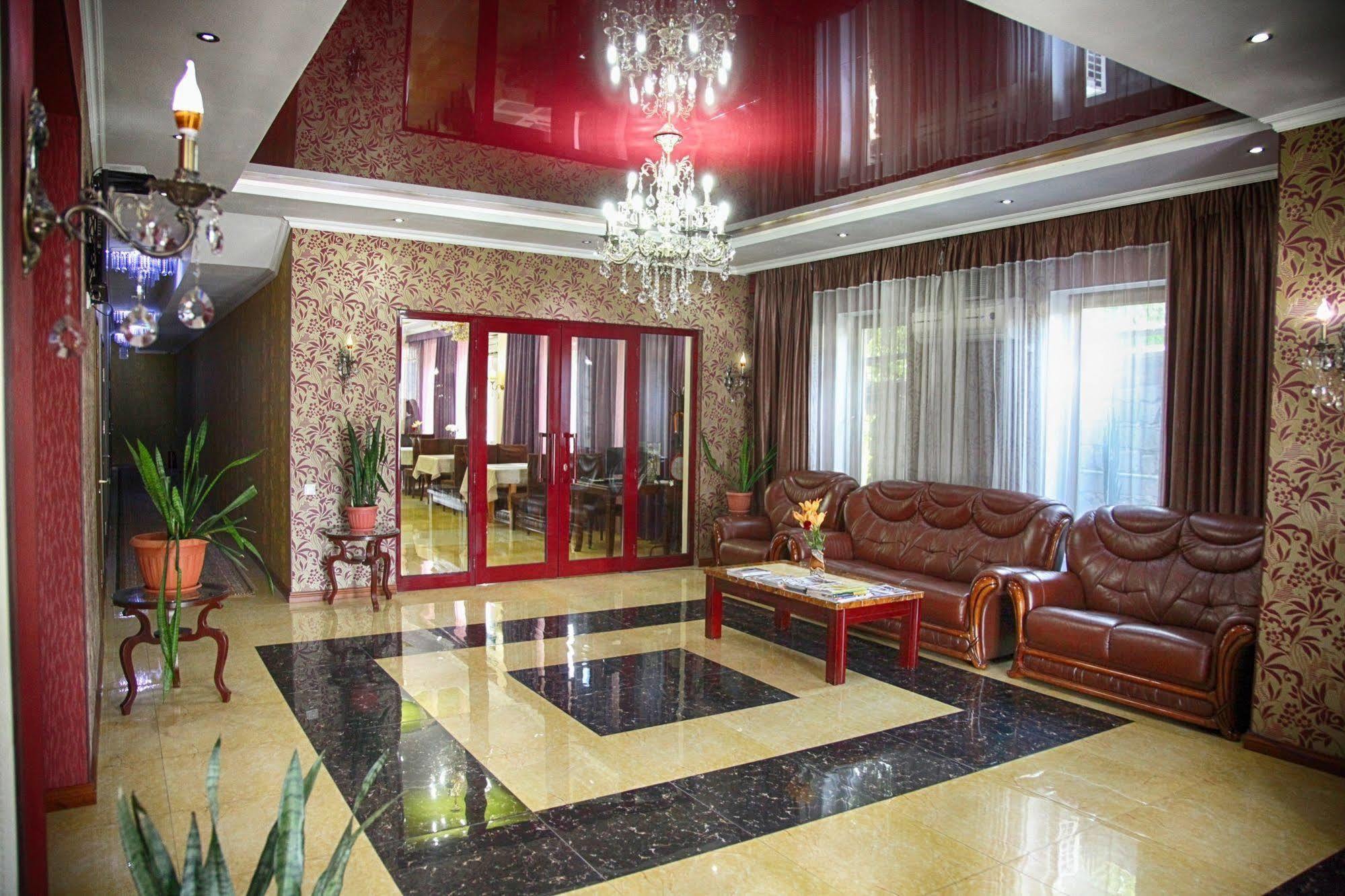 Voyage Hotel بيشكيك المظهر الخارجي الصورة