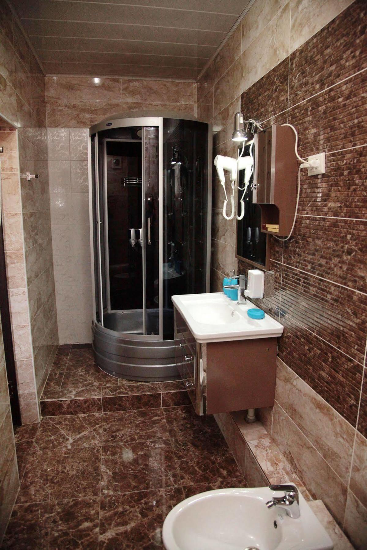 Voyage Hotel بيشكيك المظهر الخارجي الصورة