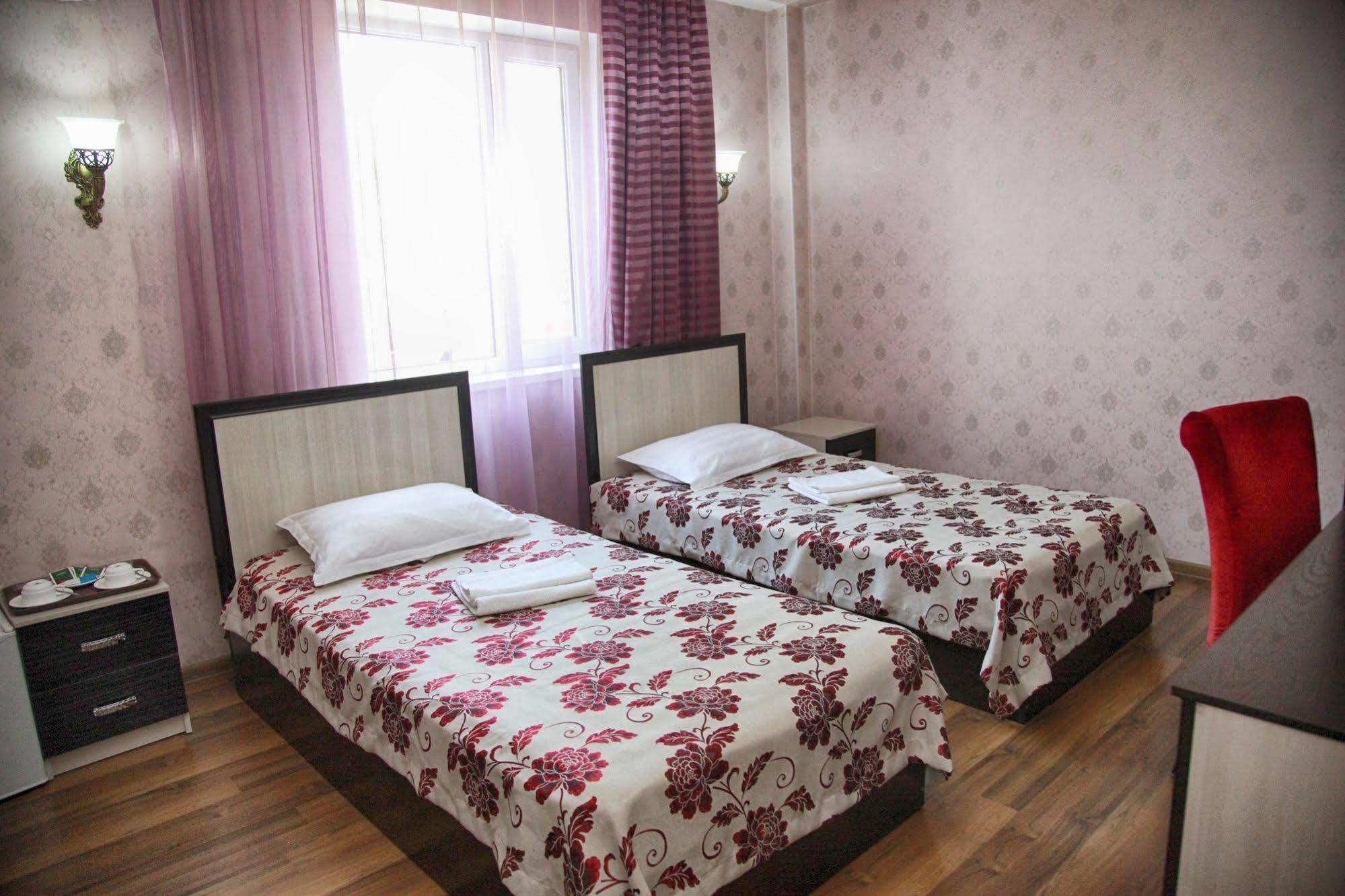 Voyage Hotel بيشكيك المظهر الخارجي الصورة